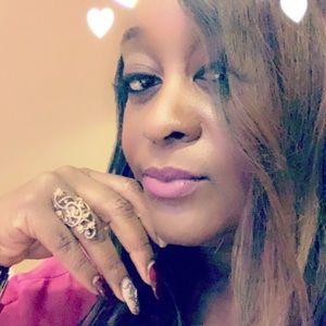 Meet your Posher, Pamela